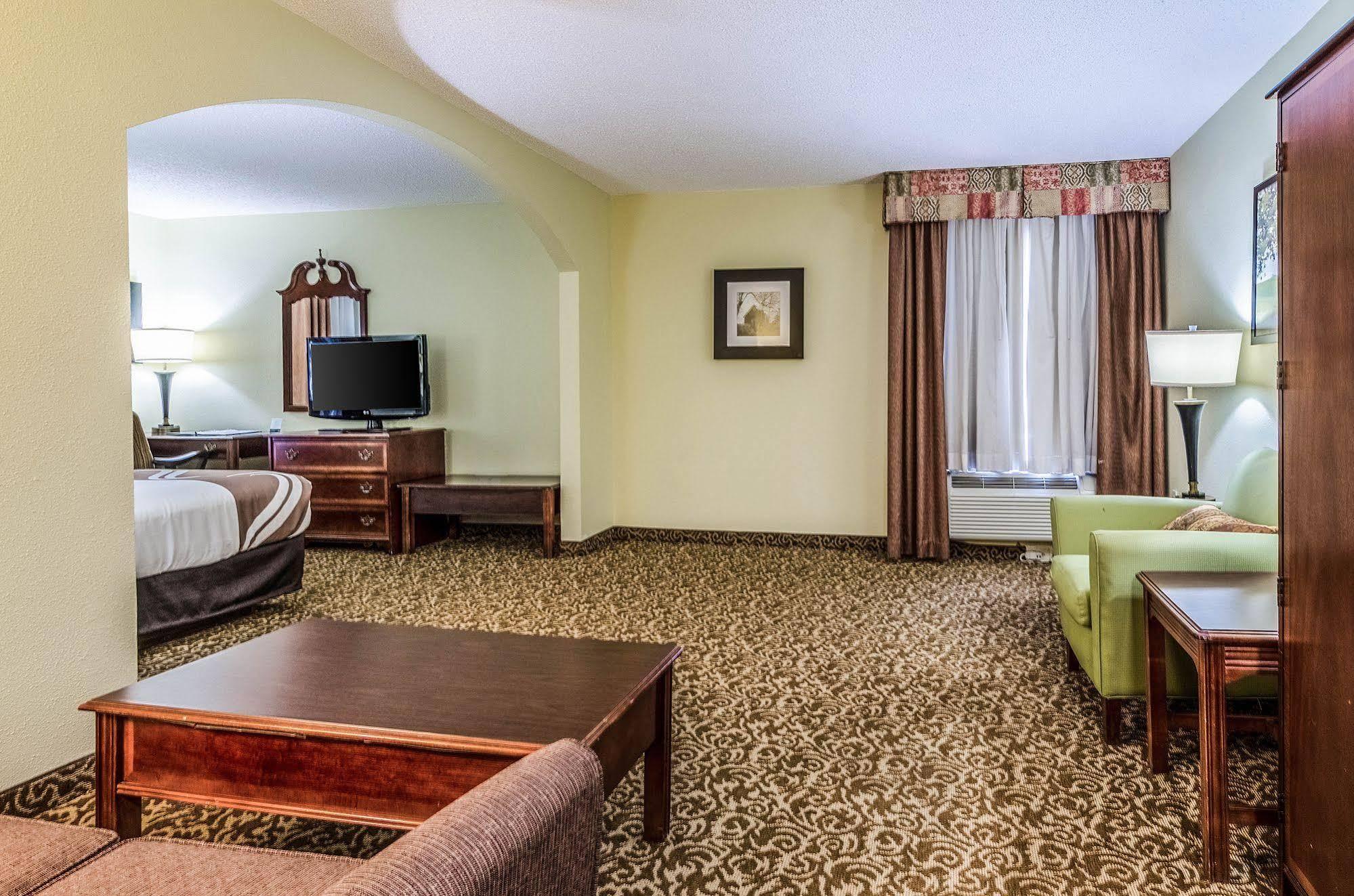 Quality Inn Whiteville North Exterior photo