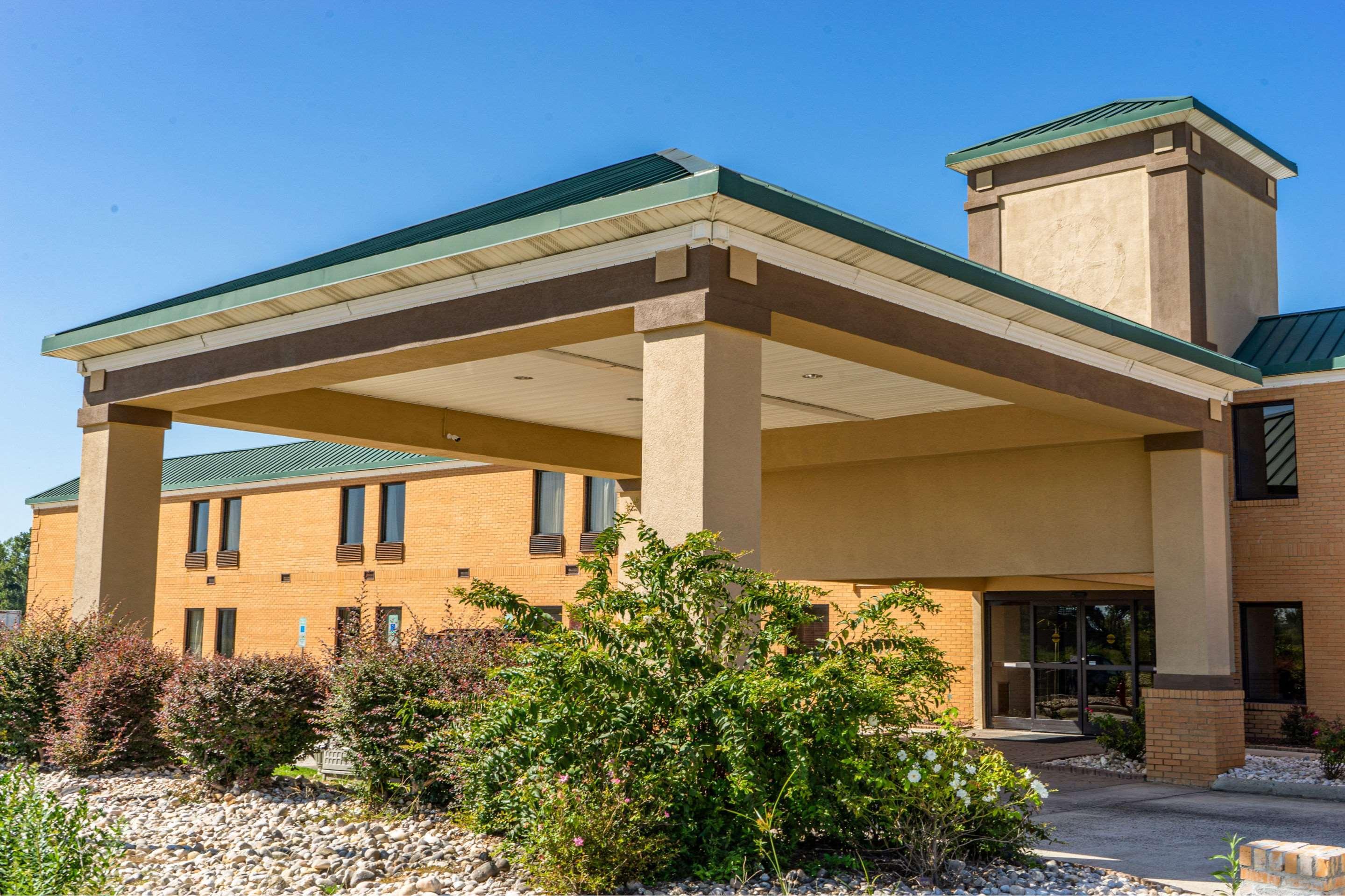 Quality Inn Whiteville North Exterior photo